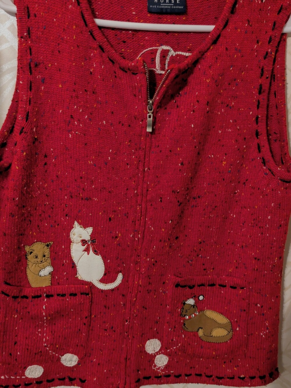 Liz Claiborne Red Speckled Cat-Embroidered Christmas Scoop Sweater Vest Large